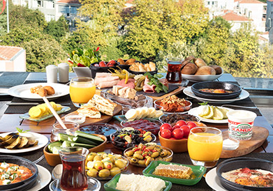 Pazar Günleri Kahvaltımız Conrad Istanbul Bosphorus’tan!